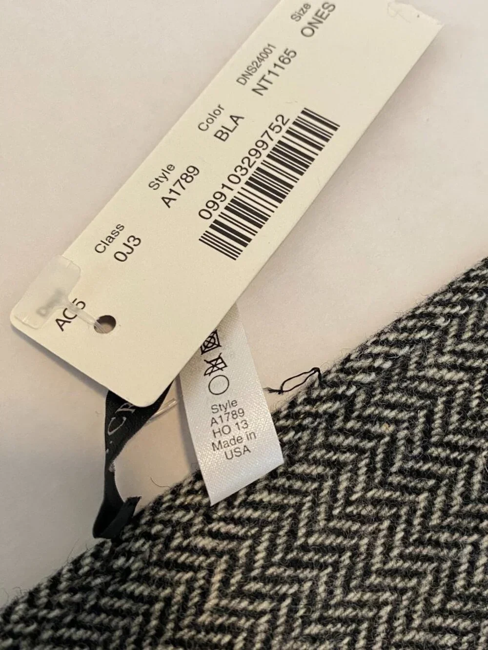 J.Crew NWT Black & White Herringbone Wool Pocket Square